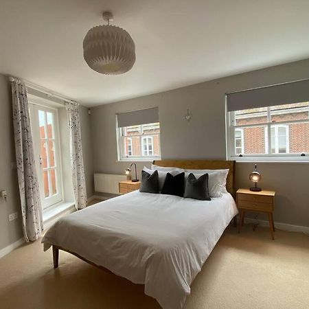 The Penthouse, Winchester Exteriör bild